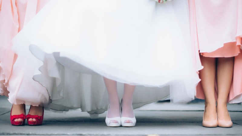 Al momento stai visualizzando Le scarpe da sogno per un matrimonio indimenticabile: eleganza, comfort e stile italiano