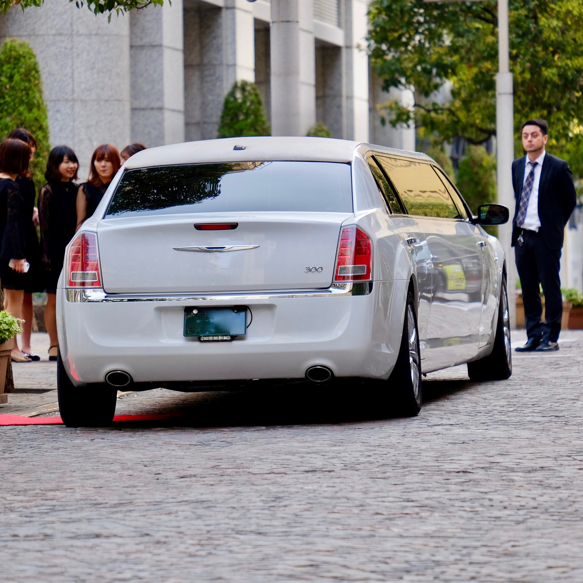 Al momento stai visualizzando Matrimonio? Affita una limousine